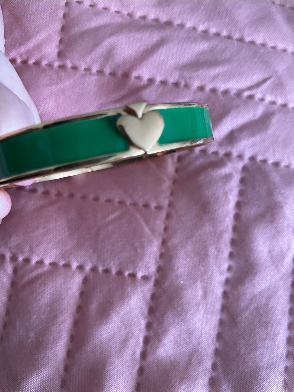 Kate Spade Green Gold Spade And Trimming Clasp Bangle Bracelet EUC - Picture 3 of 7